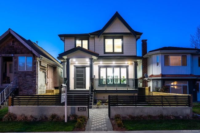 2933 Charles Street, House other with 6 bedrooms, 5 bathrooms and 1 parking in Vancouver BC | Image 1