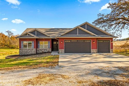 2357 Oak Lane Ct Sw, Iowa City, IA, 52240-8900 | Card Image