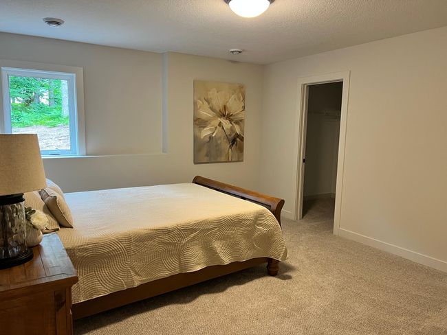 Family Room | Image 27
