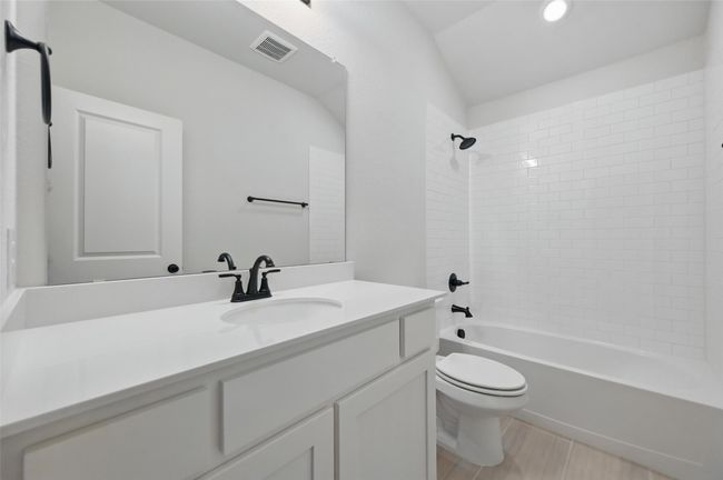 1401 Quail Creek Dr, House other with 3 bedrooms, 2 bathrooms and null parking in Cleburne TX | Image 28