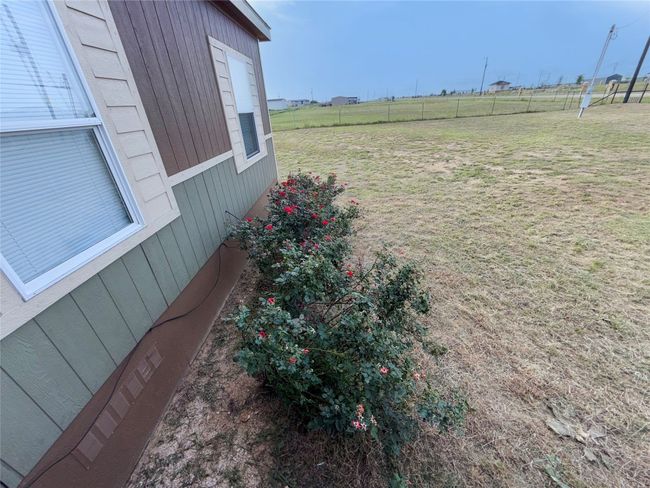 View of yard featuring a rural view | Image 29