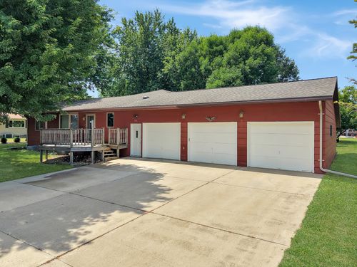 431 Spring St, Tracy, MN, 56175-1638 | Card Image
