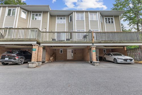 1120 Chimney Hill Way, Beacon Hill North - South and Area, ON, K1J8Z6 | Card Image
