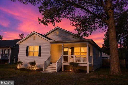 669 Lakeview Dr, COLONIAL BEACH, VA, 22443-3813 | Card Image