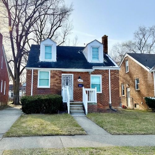 8719 Canyon St, Detroit, MI, 48236-2054 | Card Image