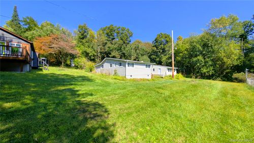 20-35 Glanhope Rd, Hopewell Junction, NY, 12533-7433 | Card Image