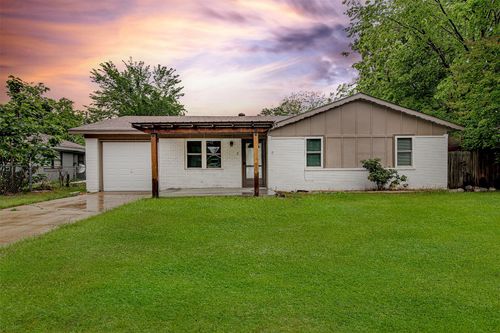 2127 E Mitchell St, Arlington, TX, 76010-3151 | Card Image