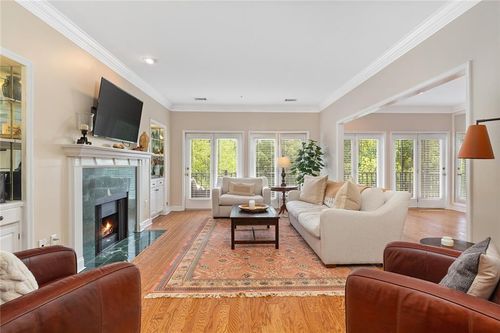 28317 Plantation Dr Ne, Atlanta, GA, 30324-2952 | Card Image