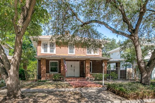 2212 Lipscomb St, Fort Worth, TX, 76110-2049 | Card Image