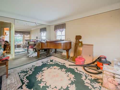 15411 Lahser Rd, Detroit, MI, 48223-1528 | Card Image