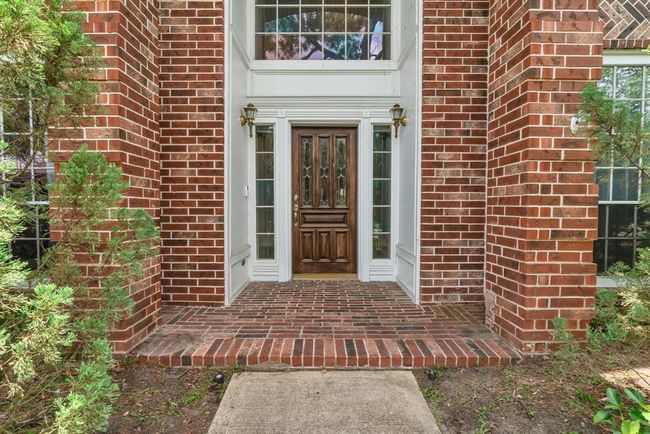 The front entry welcomes you in. | Image 4