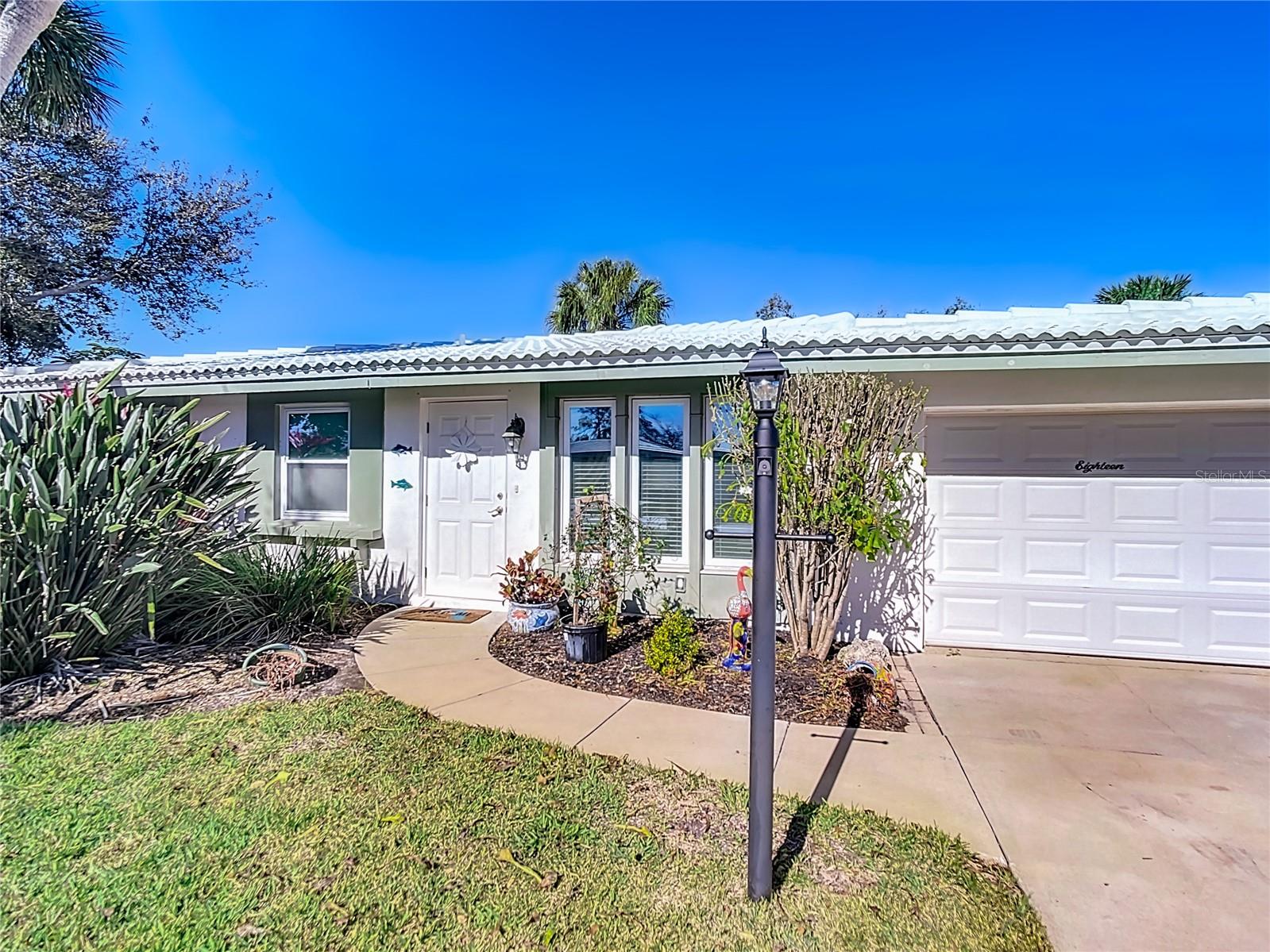 Oakwood Dr, Englewood, FL 34223
