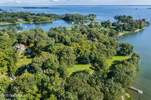 2 Vista Dr, Greenwich, CT, 06830-7128 | Card Image