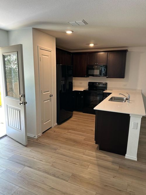 3210 Normandy Brook Rd, Dallas, TX, 75212-5008 | Card Image