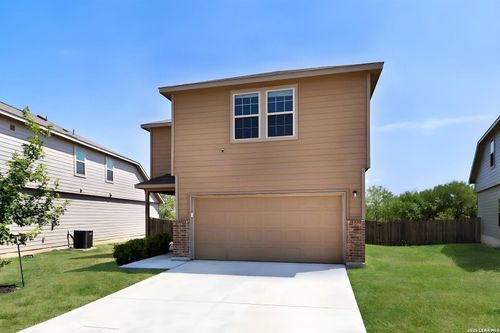 11018 Airmen Dr, Converse, TX, 78109-1457 | Card Image