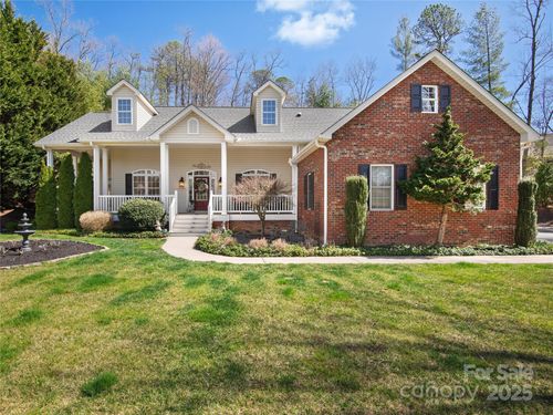 155 Jonathan Creek Dr, Etowah, NC, 28729-7756 | Card Image
