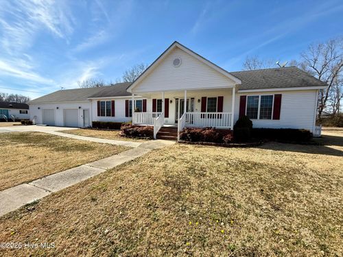 1045 Mascot Ln, Williamston, NC, 27892-7525 | Card Image