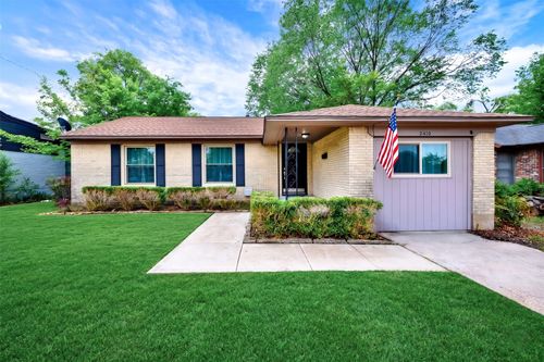 2418 Centerville Rd, Dallas, TX, 75228-2633 | Card Image