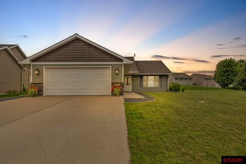 209 Cypress Dr, Mankato, MN, 56001-7575 | Card Image