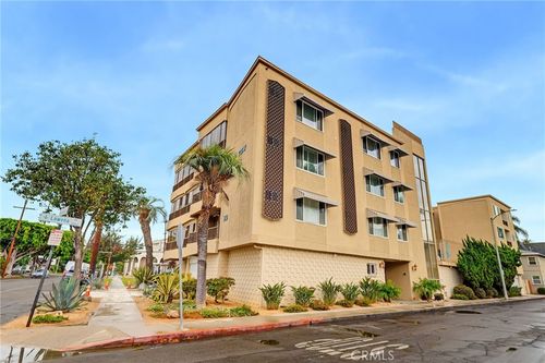 d3-232 Junipero Ave, Long Beach, CA, 90803-6227 | Card Image