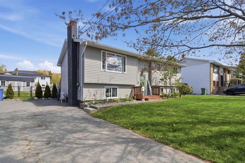 15 Owen Dr, Dartmouth, NS, B2W3M1 | Card Image