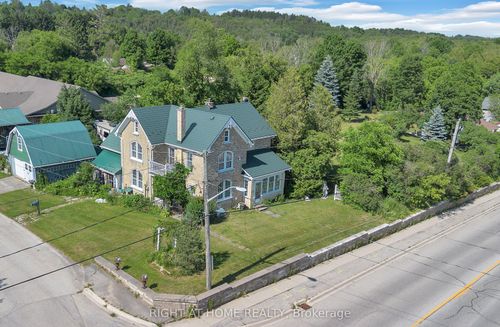 402 Lambton St E, Durham, ON, N0G1R0 | Card Image