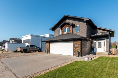 3802 74 Ave, Lloydminster, AB, T9V3M2 | Card Image