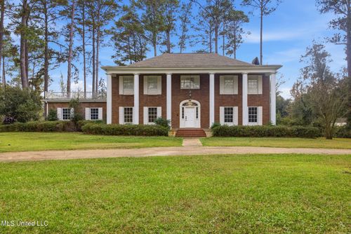 2701 Seminole Dr, Mccomb, MS, 39648-6003 | Card Image