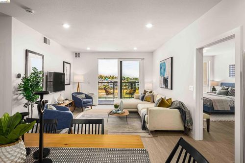 404-500 Somi Ct, Hayward, CA, 94544-4993 | Card Image