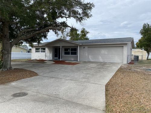 208 S Adams St, Beverly Hills, FL, 34465-4049 | Card Image