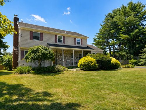 6 Roberts Ln, East Moriches, NY, 11940-1501 | Card Image