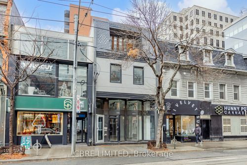 202 Queen St W, Toronto, ON, M5V1Z2 | Card Image