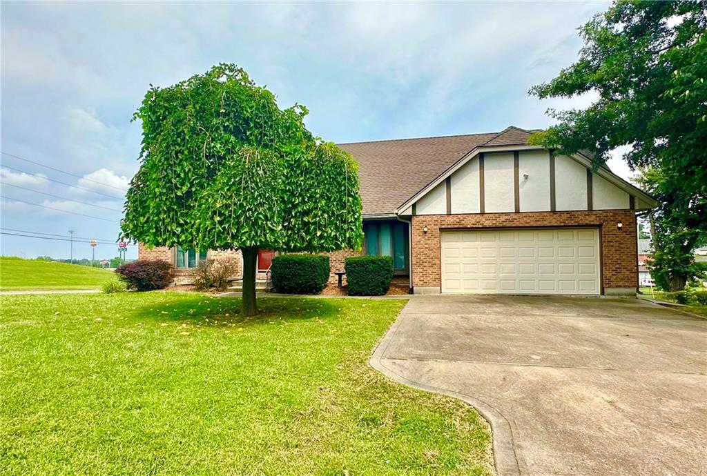 Mitchell St, Oak Grove, MO 64075