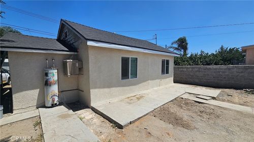 1166 N 7th St, Colton, CA, 92324-2438 | Card Image
