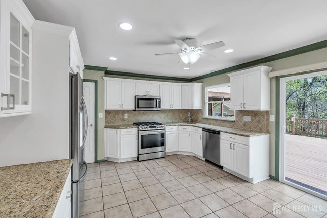 27 Brookside Rd, House other with 3 bedrooms, 3 bathrooms and null parking in Edison NJ | Image 6