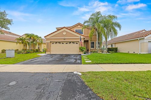 695 Falling Water Rd, Weston, FL, 33326-3558 | Card Image