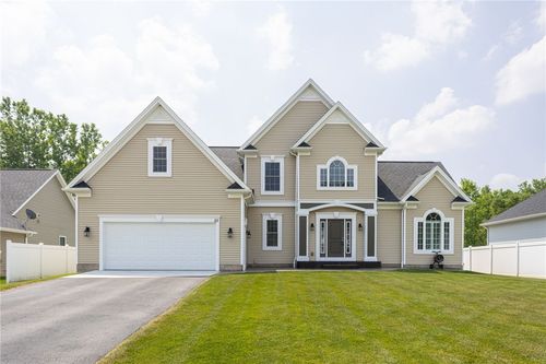 25 Cailyn Way, Brockport, NY, 14420-1175 | Card Image