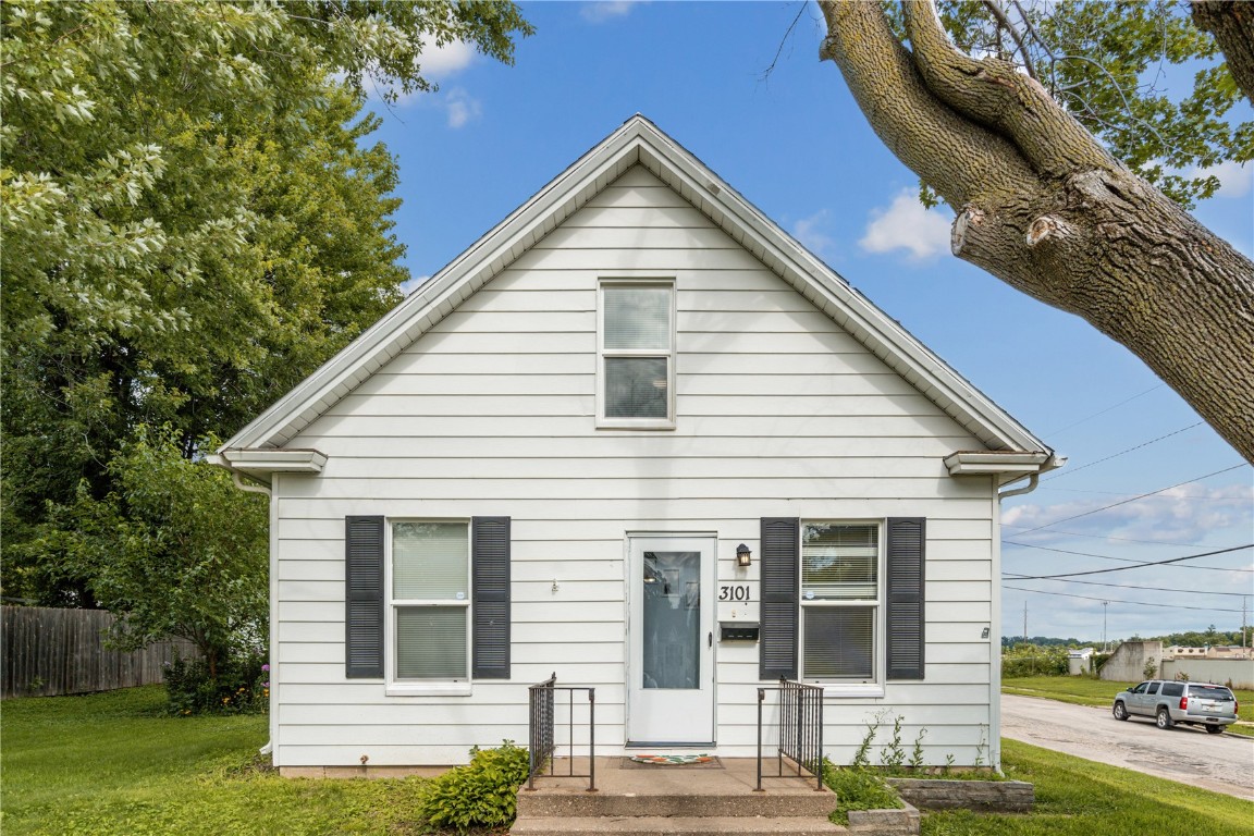 3101 C Ave Ne, For Sale in Cedar Rapids - eXp Realty