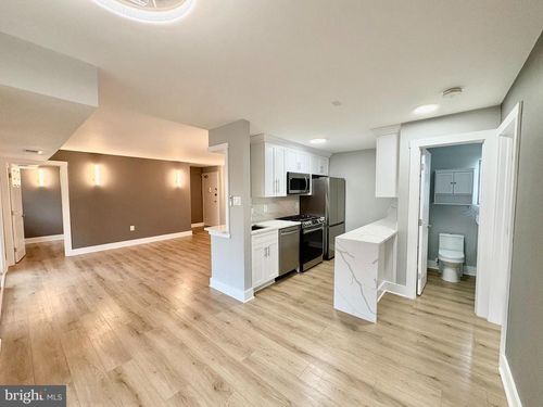 apt-72-212 Park Terrace Ct Se, VIENNA, VA, 22180-5885 | Card Image