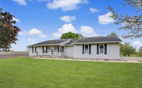 1681 County Road 700 N, Philo, IL, 61864-9795 | Card Image