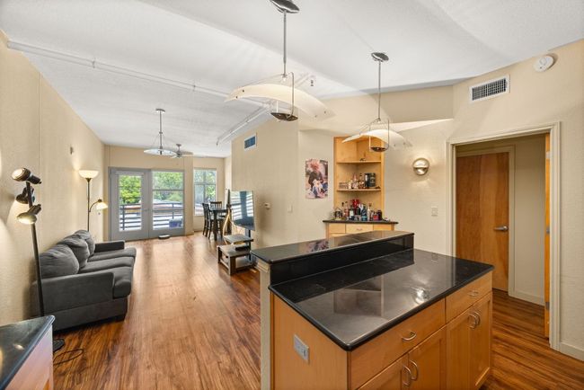 APT-303 - 711 W 26 Th St, Condo with 2 bedrooms, 2 bathrooms and 1 parking in Austin TX | Image 28