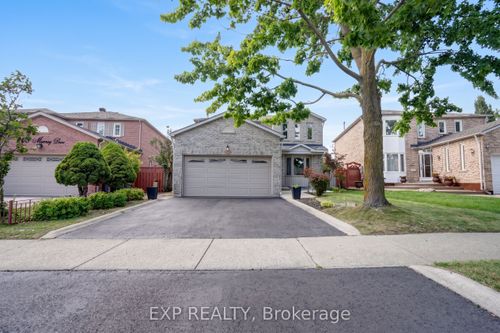 271 Murray Street, Brampton, ON, L6X3S2 | Card Image