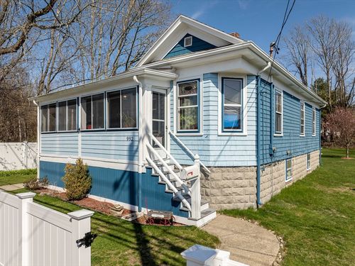 992 Lees River Ave, Somerset, MA, 02726-1339 | Card Image