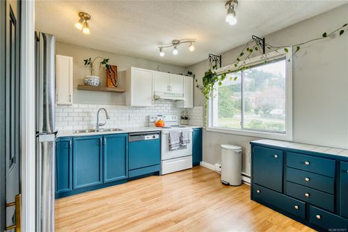 1-4801 Hammond Bay Rd, Nanaimo, BC, V9T5A9 | Card Image