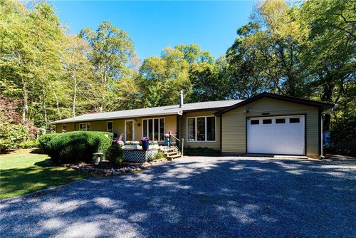 18 Bayberry Ln, Charlestown, RI, 02813-3002 | Card Image