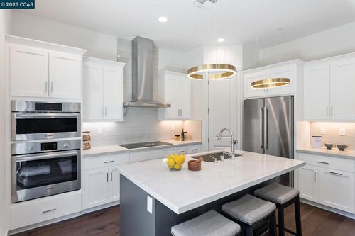 53 Riverbend Ln, Petaluma, CA, 94952-3421 | Card Image