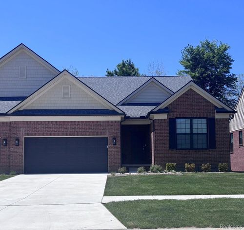 55913 Oak Pointe Drive, Shelby Charter Township, MI, 48315 | Card Image