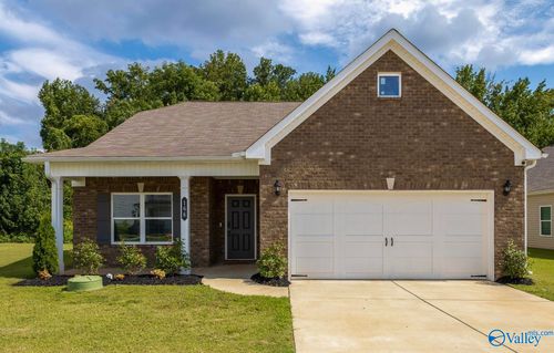166 Lincoln Gray Cir, New Market, AL, 35761-6502 | Card Image