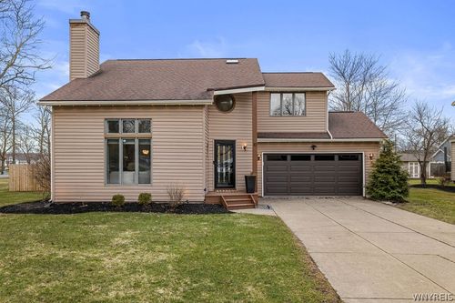 10 Royal Oak Cir, Grand Island, NY, 14072-2669 | Card Image