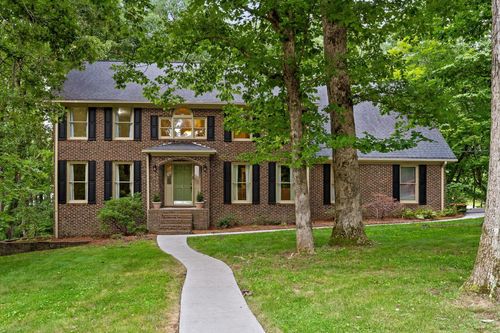 31 Mountain Cove Road, Signal Mountain, TN, 37377 | Card Image